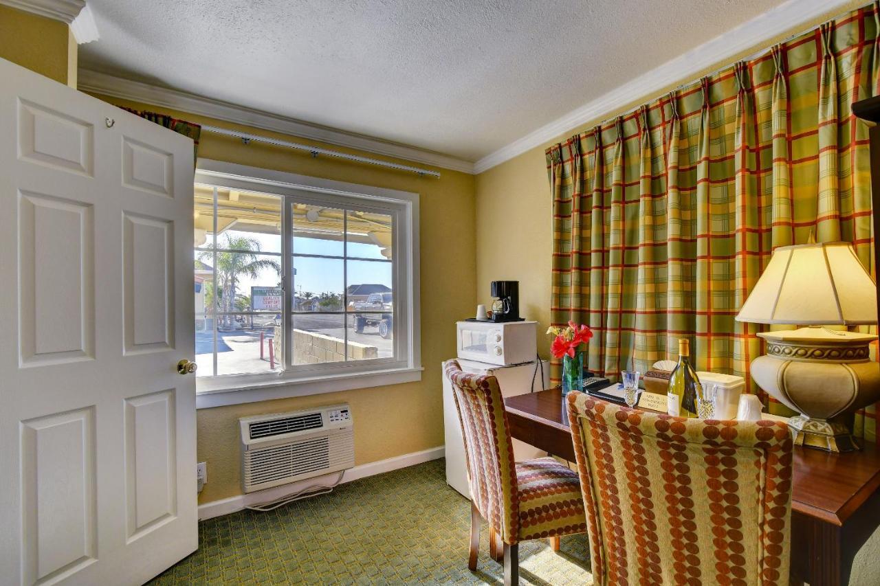 Traveler'S Inn Williams, Ca Modern Renovated Hotel Экстерьер фото